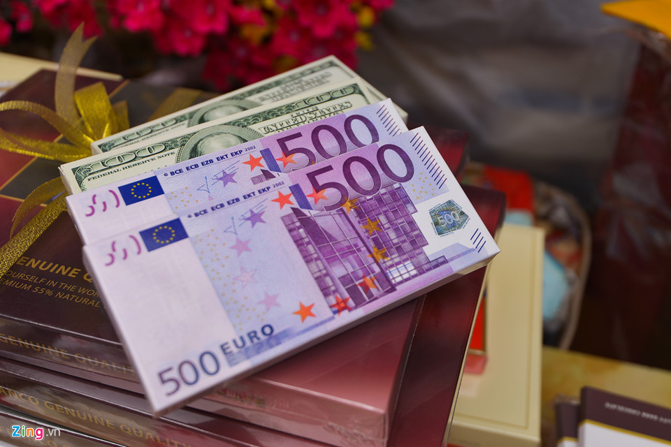 Thị trường quà tặng Valentine lu mờ vì không khí Tết